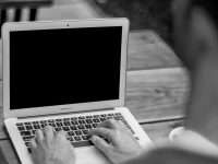 The Keys to Connecting With Others (and Potential Employers!) on LinkedIn